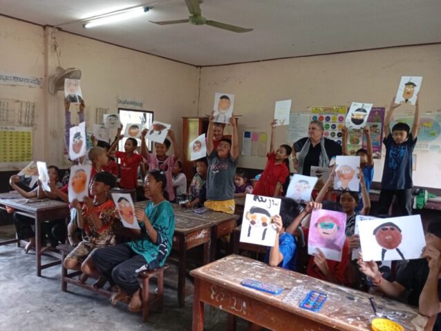 Très heureuse d'avoir servie de modèle